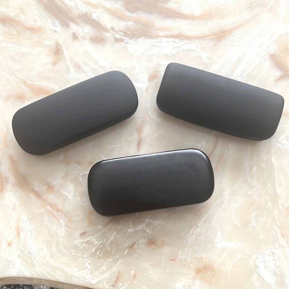 Bundle of 3 clamshell black eyeglass cases - Picture 1 of 10